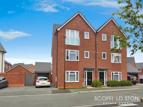 4 bedroom semi-detached house for sale