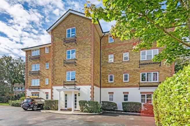 2 bedroom flat for sale