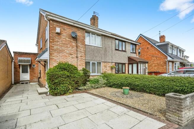 4 bedroom semi-detached house for sale