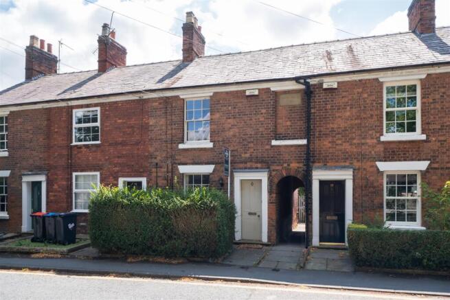 2 bedroom end of terrace house for sale