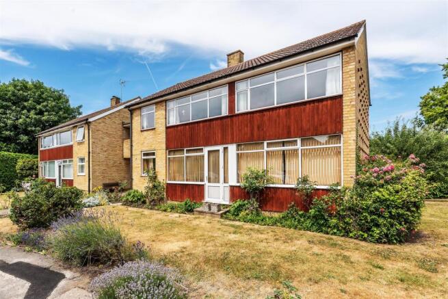 2 bedroom maisonette for sale