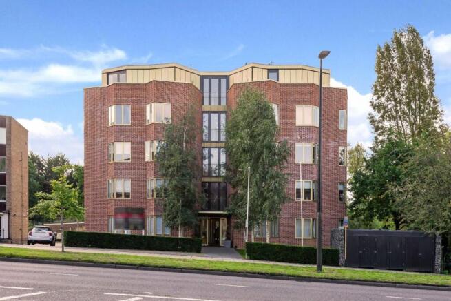 2 bedroom flat for sale