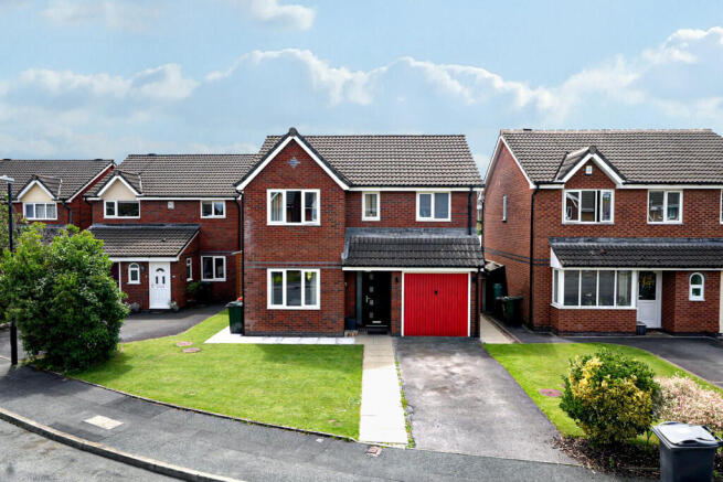 4 bedroom detached house for sale