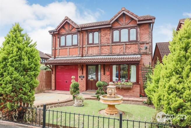 4 bedroom detached house for sale