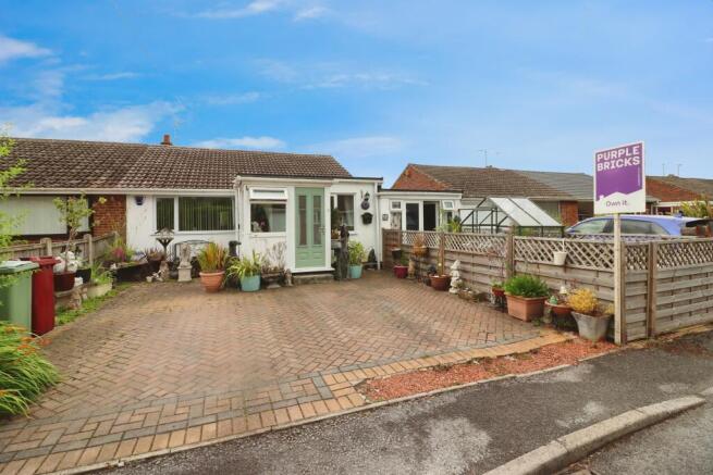 2 bedroom semi-detached bungalow for sale
