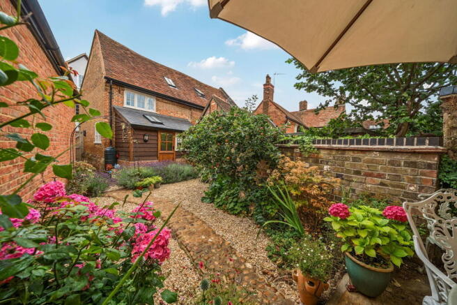 2 bedroom barn conversion for sale