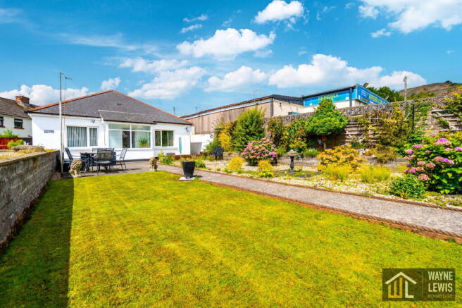 3 bedroom detached bungalow for sale