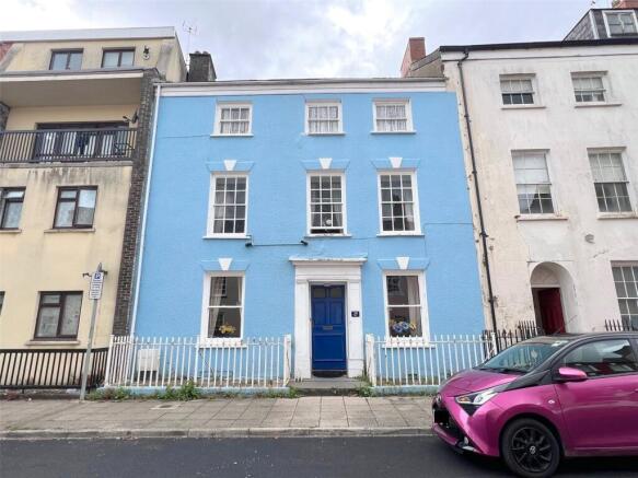 8 bedroom terraced house for sale