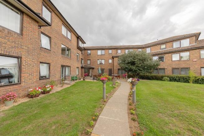 1 bedroom flat for sale