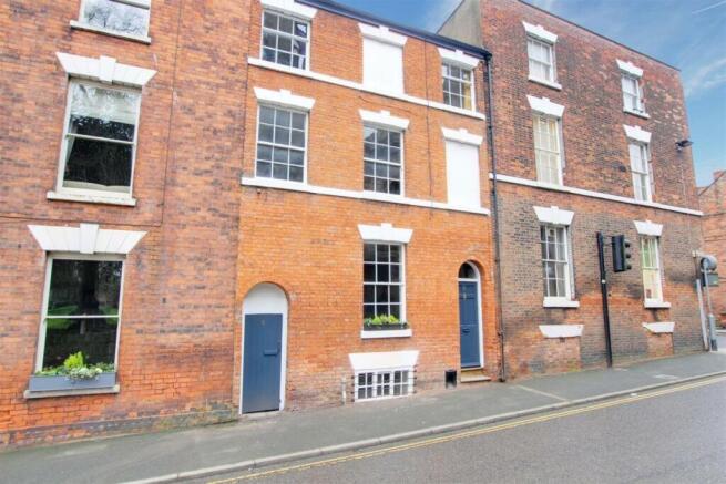 4 bedroom terraced house for sale