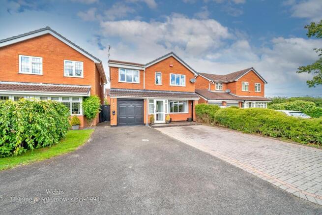 4 bedroom detached house for sale