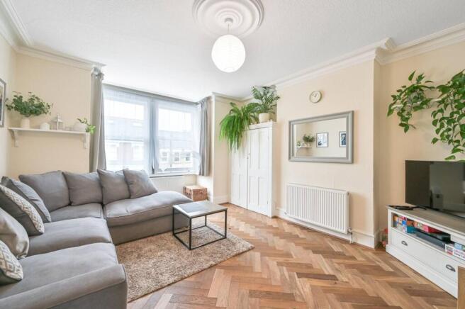 5 bedroom semi-detached house for sale