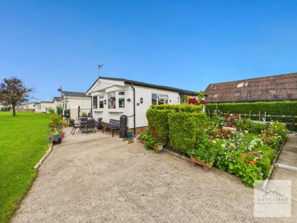2 bedroom park home for sale
