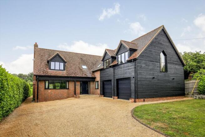 5 bedroom detached house for sale