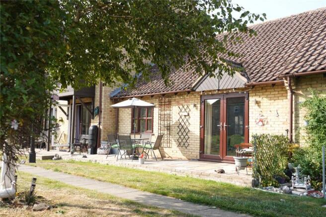 2 bedroom bungalow for sale