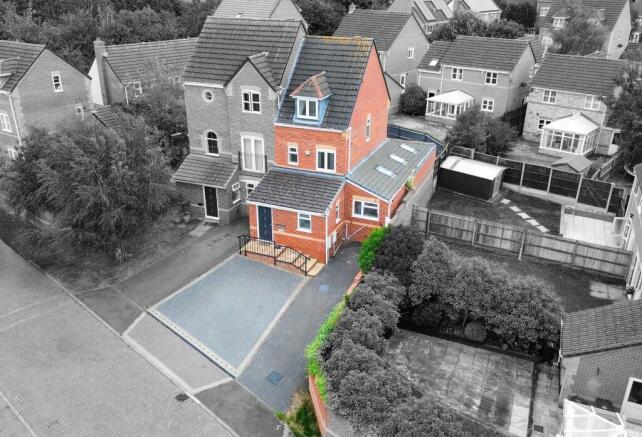 4 bedroom semi-detached house for sale