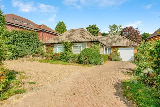 4 bedroom detached bungalow for sale