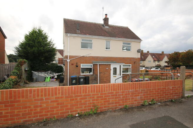 2 bedroom semi-detached house for sale