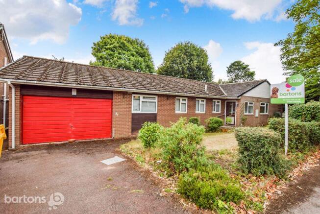 4 bedroom detached bungalow for sale