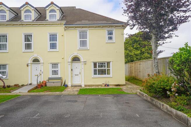 2 bedroom semi-detached house for sale