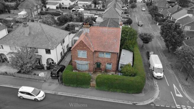 6 bedroom house for sale