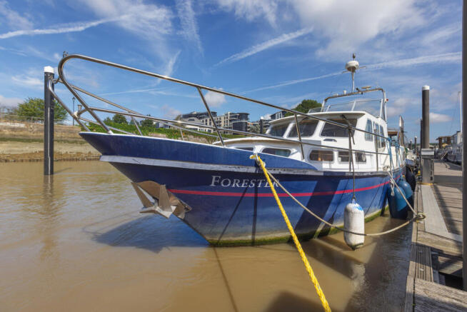 2 bedroom house boat for sale