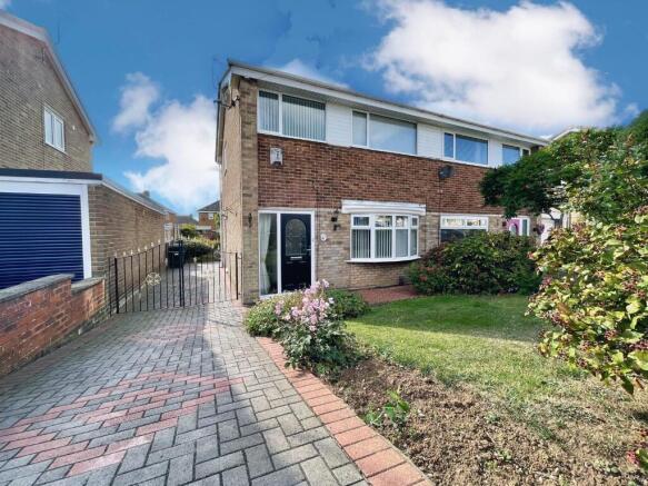 3 bedroom semi-detached house for sale