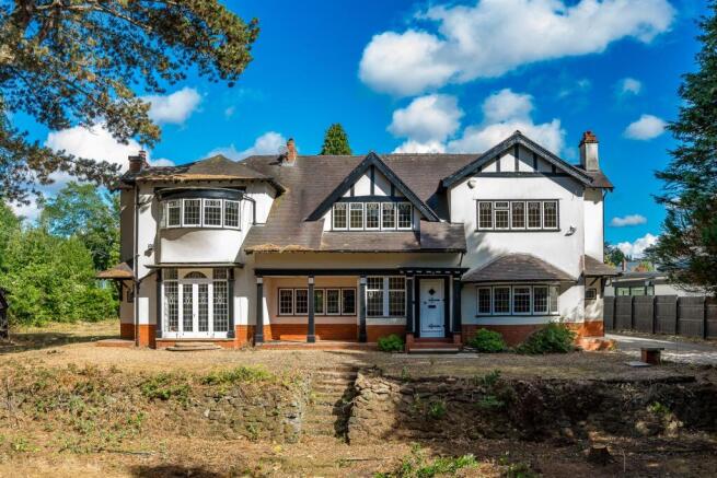 6 bedroom detached house for sale