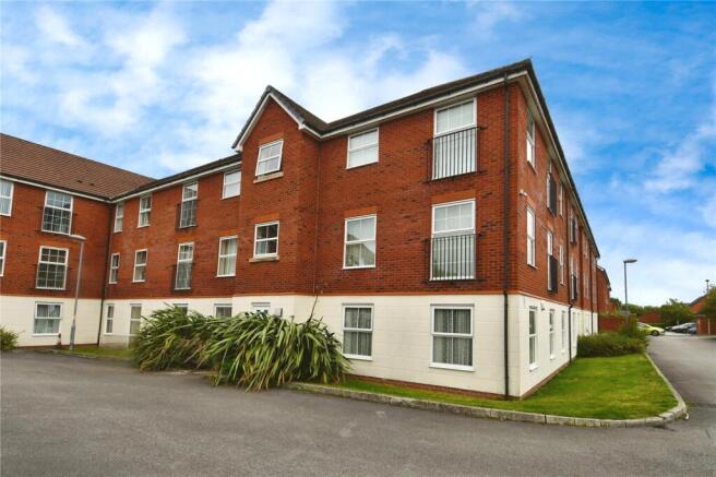 2 bedroom flat for sale