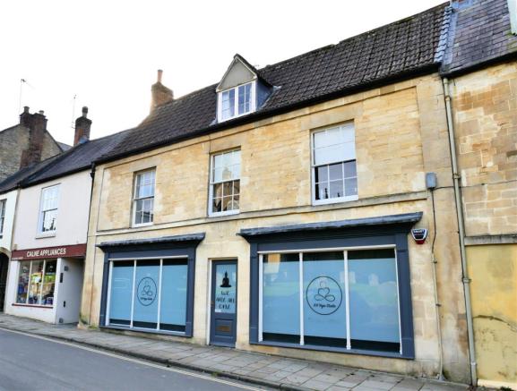 Studio flat for sale