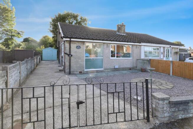 2 bedroom bungalow for sale