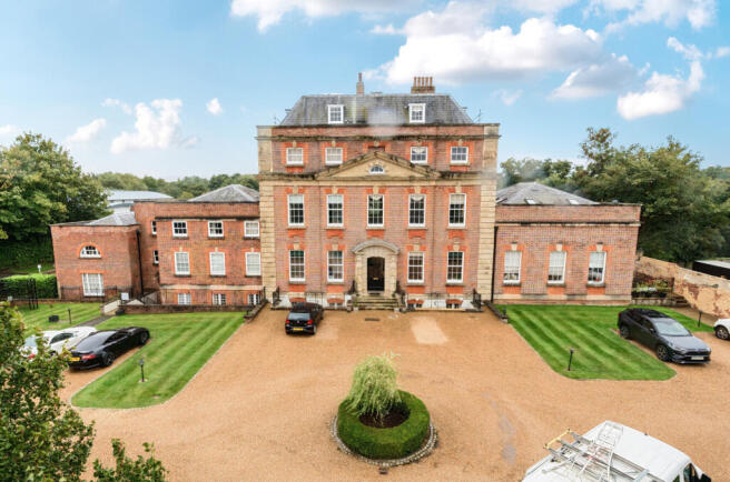 3 bedroom flat for sale