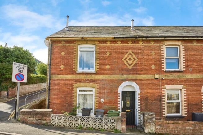 2 bedroom end of terrace house for sale