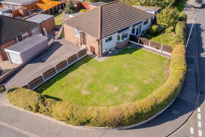 2 bedroom semi-detached bungalow for sale