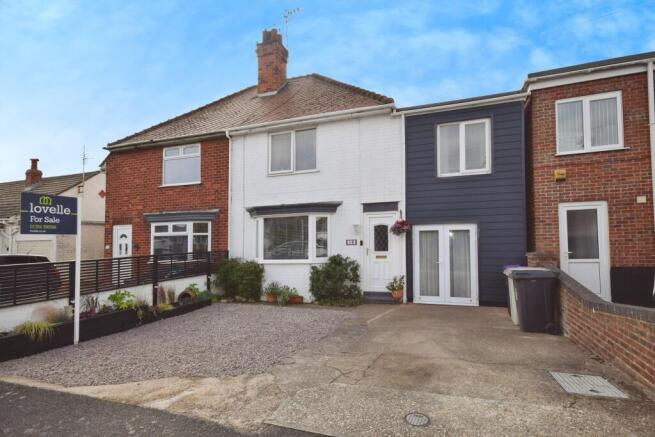 4 bedroom semi-detached house for sale
