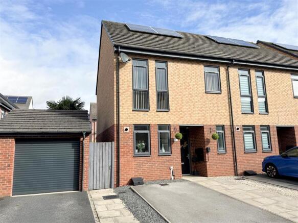 2 bedroom end of terrace house for sale