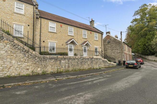 4 bedroom terraced house for sale