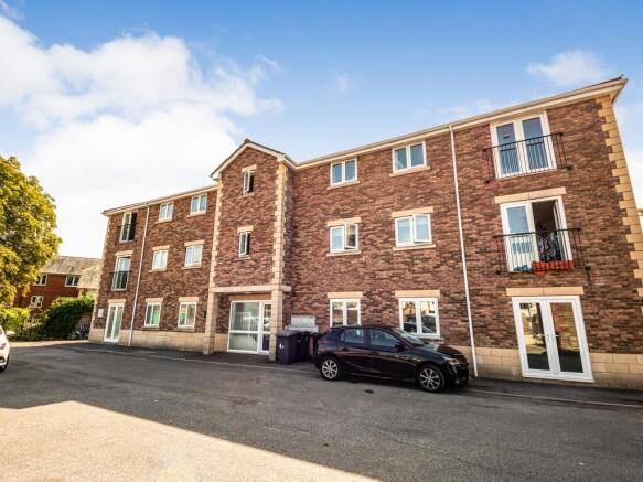 2 bedroom flat for sale