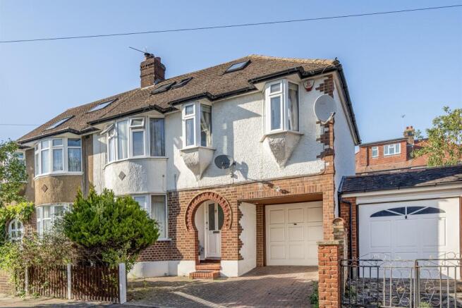 4 bedroom semi-detached house for sale