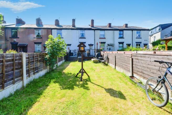 4 bedroom terraced house for sale