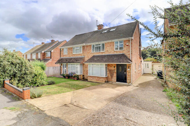 5 bedroom semi-detached house for sale