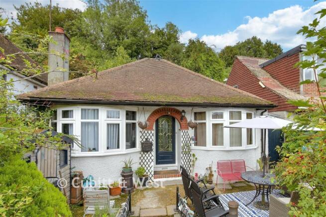 2 bedroom detached bungalow for sale