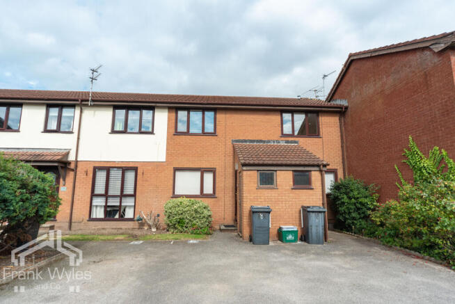 2 bedroom flat for sale