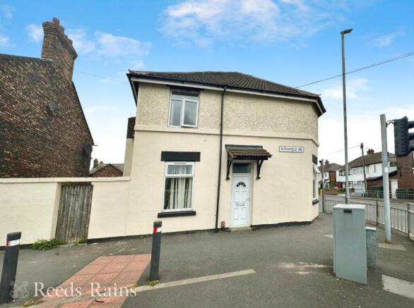 2 bedroom end of terrace house for sale