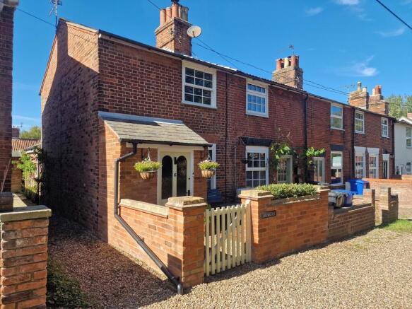 2 bedroom end of terrace house for sale