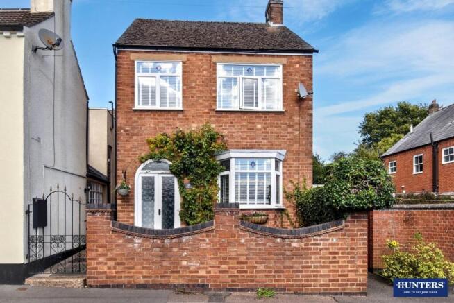 3 bedroom detached house for sale