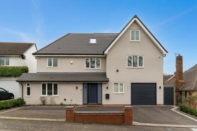 5 bedroom detached house for sale