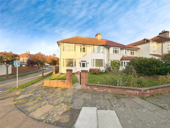 6 bedroom semi-detached house for sale