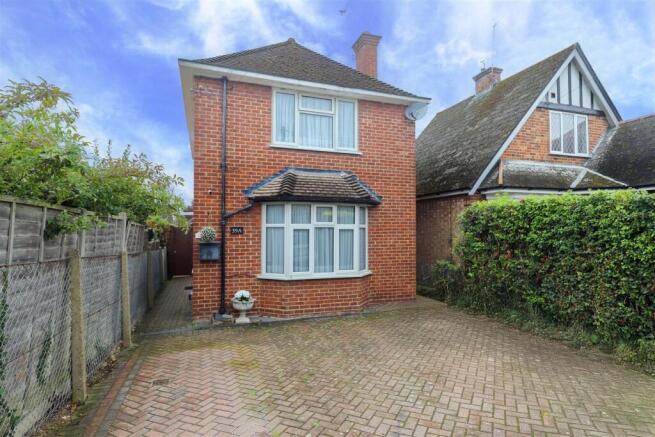 2 bedroom detached house for sale