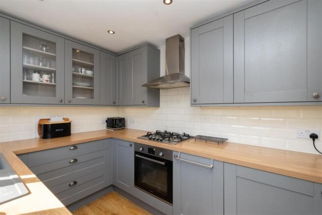 2 bedroom bungalow for sale